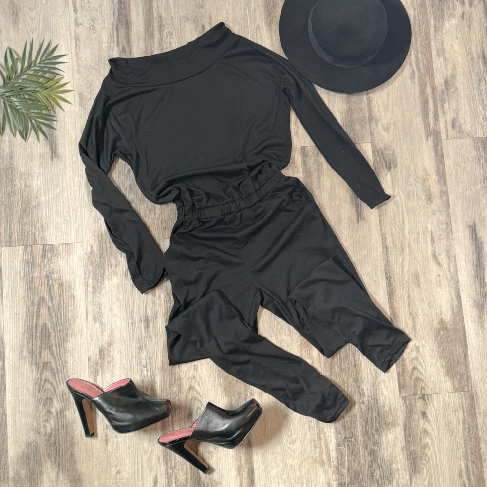 Off shoulder long sleeved pantsuit with pockets